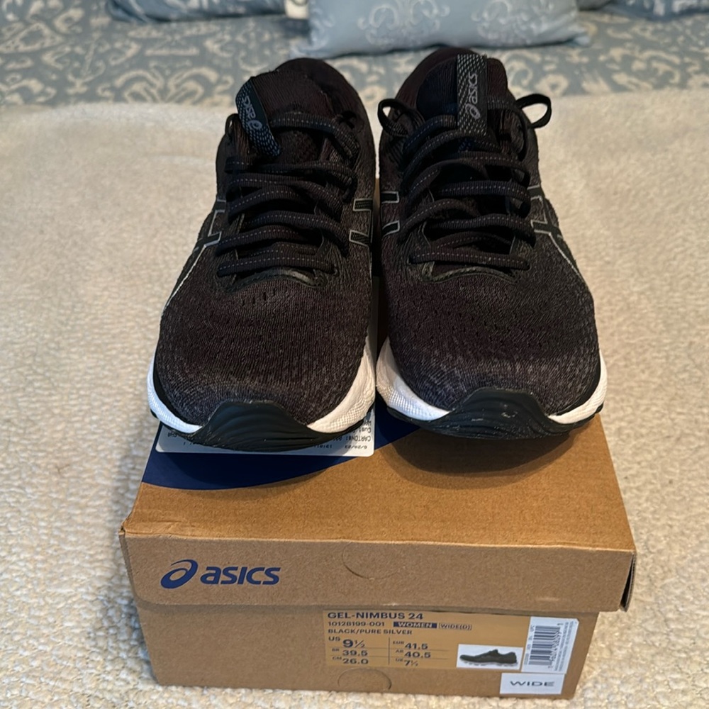 ASICS Black Gel nimbus 24 size 9 1/2 wide
